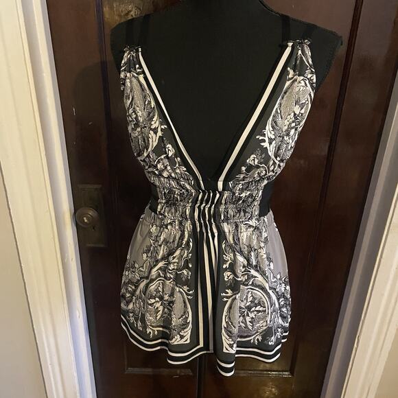 Express Black And White Floral Strappy Halter Top Womens XS Clubwear Sexy Y2K - Picture 2 of 10